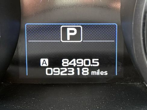 Used 2018 Subaru Outback 2.5i Limited AWD/4WD image 10