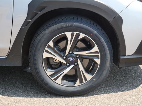 Used 2024 Subaru Crosstrek 2.0i Premium AWD/4WD image 15