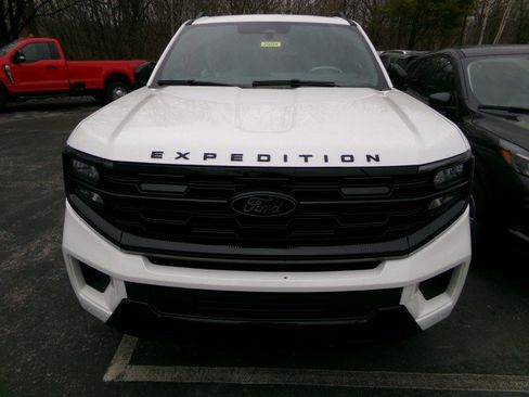 New 2026 Ford Expedition Max Platinum w/ Stealth Appearance Package image 2