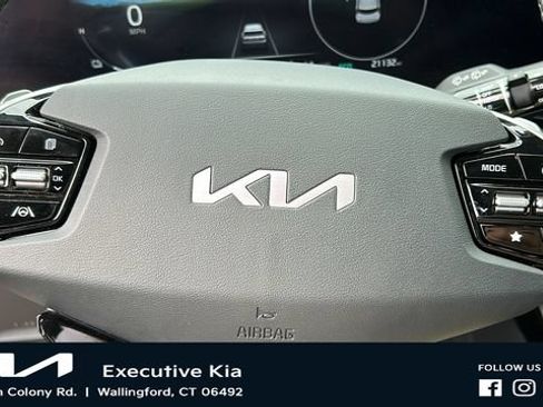 Certified 2023 Kia Niro Wind w/ Wind Preserve Package FWD image 12