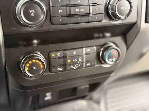 Used 2020 Ford F250 XLT image 23