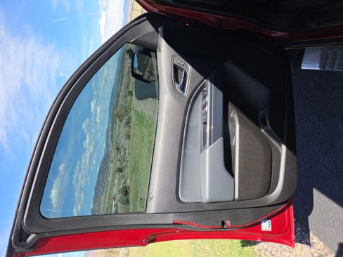 Used 2021 Chevrolet Colorado Z71 w/ Safety Package AWD/4WD image 17