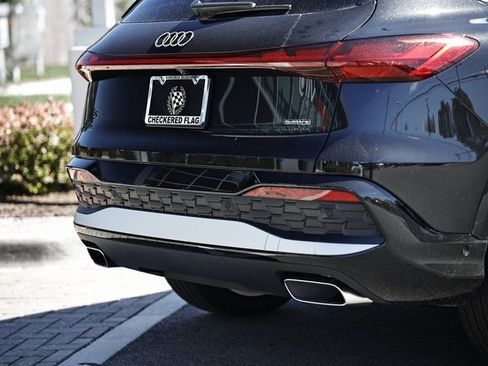 New 2025 Audi Q5 Prestige image 9