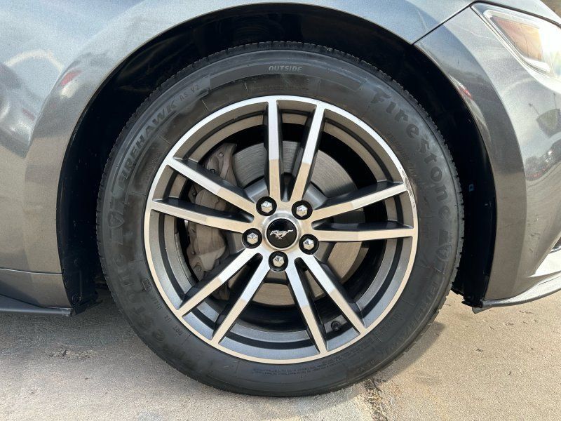 Used 2016 Ford Mustang GT RWD image 9