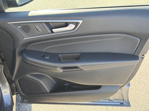 Used 2024 Ford Edge Titanium image 26