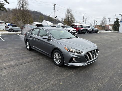 Used 2018 Hyundai Sonata SE image 2