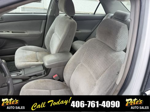 Used 2002 Toyota Camry SE FWD image 16
