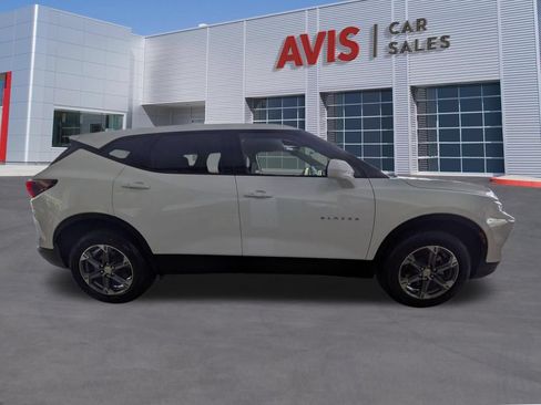 Used 2025 Chevrolet Blazer LT FWD image 5