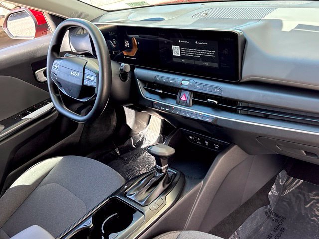 Used 2025 Kia K4 FWD image 27