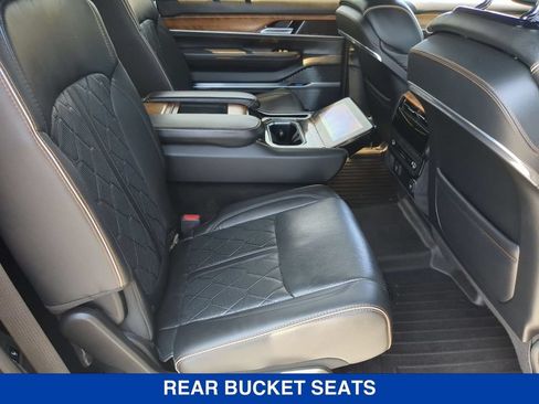 Used 2023 Jeep Grand Wagoneer Series III AWD/4WD image 21