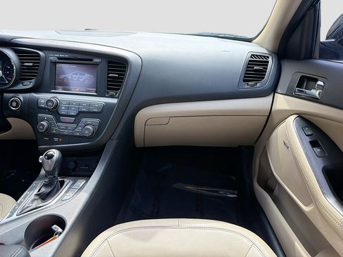 Used 2012 Kia Optima Hybrid w/ Hybrid Premium Technology Pkg image 17