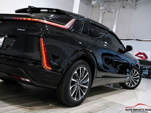 Used 2024 Cadillac Lyriq Sport RWD image 36