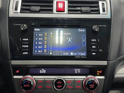 Used 2017 Subaru Outback 2.5i Premium AWD/4WD image 17