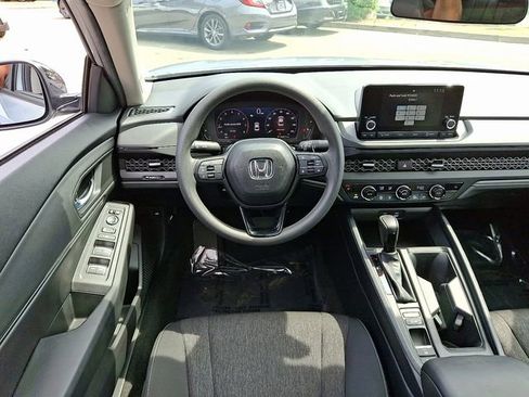 Used 2025 Honda Accord SE image 14