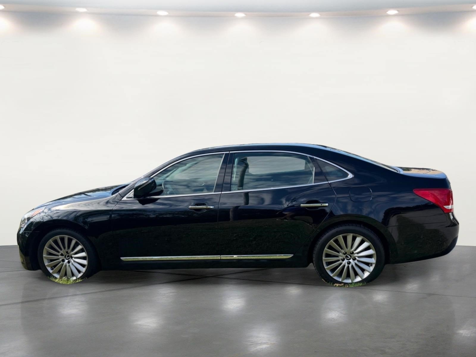 Used 2015 Hyundai Equus Signature RWD image 21