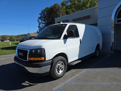 Used 2023 GMC Savana 2500 Work Van w/ Driver Convenience Package image 8