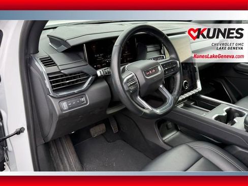 Used 2024 GMC Acadia Elevation image 17