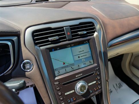Used 2017 Ford Fusion Platinum AWD/4WD image 35
