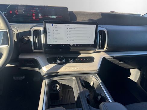 Certified 2025 Ford Expedition Max Active image 11