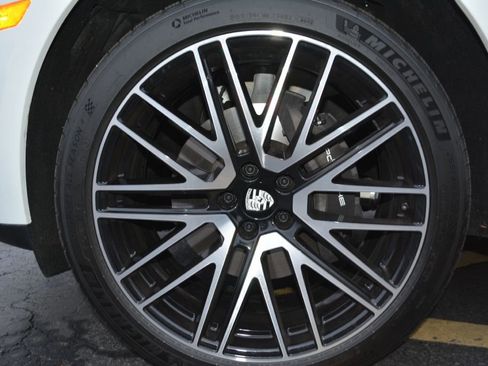 Used 2025 Porsche Macan Turbo image 7