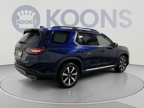 Used 2023 Honda Pilot Touring image 7