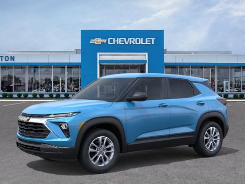 New 2026 Chevrolet TrailBlazer LS w/ LS Convenience Package FWD image 2