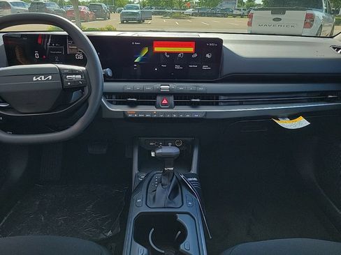 New 2026 Kia K4 FWD image 11