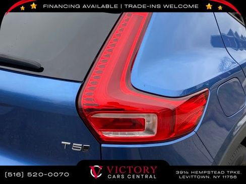 Used 2021 Volvo XC40 T5 R-Design w/ Advanced Package image 10