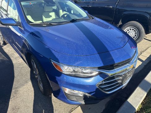 Used 2023 Chevrolet Malibu LT image 3