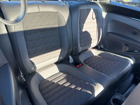 Used 2013 Volkswagen Beetle Turbo image 21