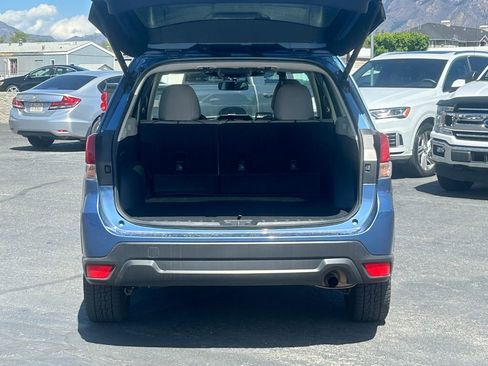 Used 2023 Subaru Forester Premium AWD/4WD image 32