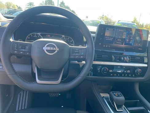New 2026 Nissan Pathfinder SV AWD/4WD image 18