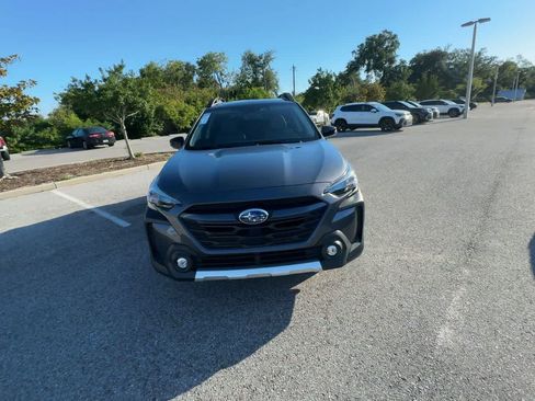 Used 2025 Subaru Outback Limited AWD/4WD image 3