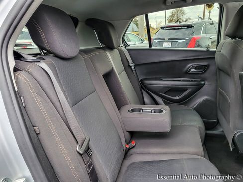 Used 2020 Chevrolet Trax LS w/ Tint and Cruise Package image 28