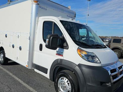 Used 2017 RAM ProMaster 3500 w/ Premium Appearance Group image 2
