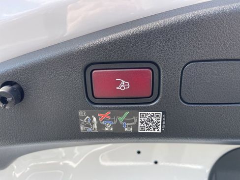 New 2026 Mercedes-Benz CLE 300 4MATIC Cabriolet image 12