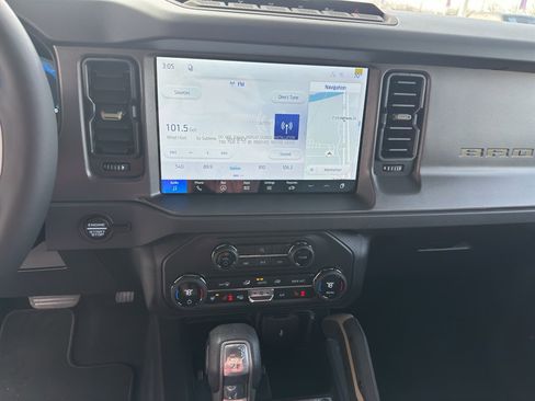 New 2026 Ford Bronco Badlands image 18