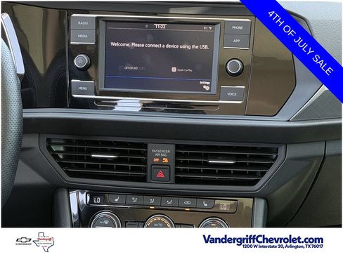 Used 2024 Volkswagen Jetta SE FWD image 24