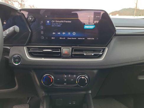 Used 2025 Chevrolet TrailBlazer LS w/ LS Convenience Package image 24