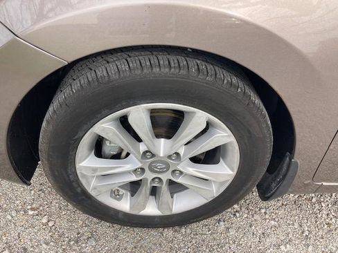 Used 2013 Hyundai Elantra GLS image 10