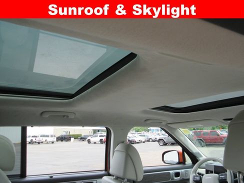 Used 2025 Hyundai Santa Fe Calligraphy AWD/4WD image 16