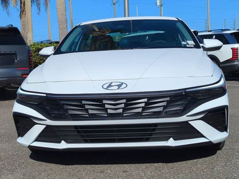 New 2026 Hyundai Elantra SE FWD image 9