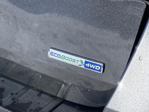 Used 2020 Ford Explorer XLT w/ Equipment Group 202A image 31