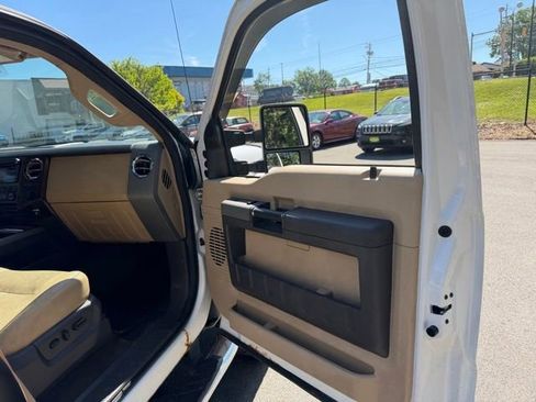 Used 2011 Ford F250 Lariat w/ Lariat Interior Pkg AWD/4WD image 30