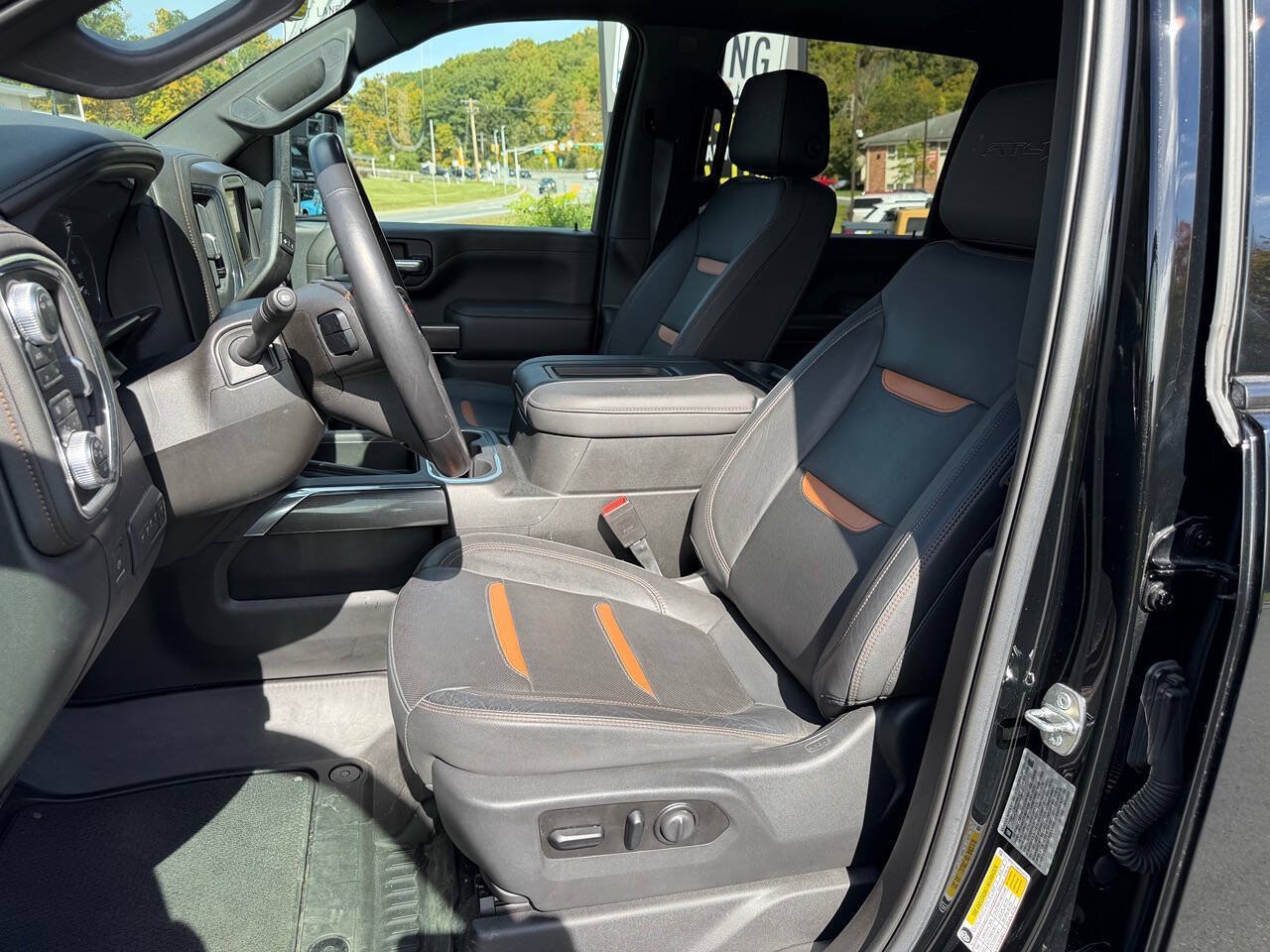 Used 2021 GMC Sierra 3500 AT4 w/ AT4 Premium Plus Package AWD/4WD image 12