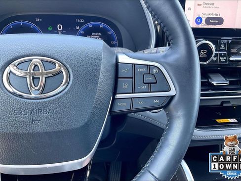 Used 2023 Toyota Highlander Limited AWD/4WD image 25