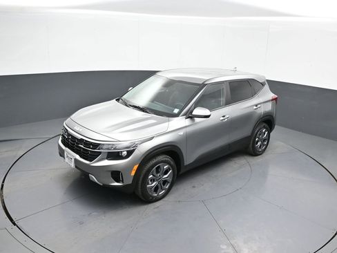 Certified 2024 Kia Seltos LX image 33