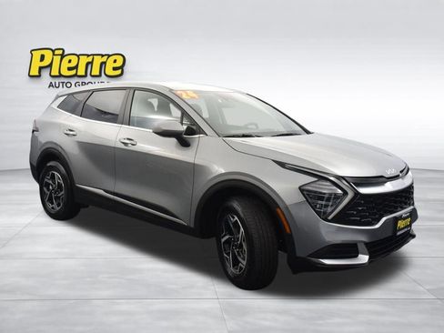 Used 2024 Kia Sportage LX image 3