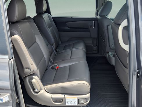 Used 2014 Honda Odyssey EX-L image 14