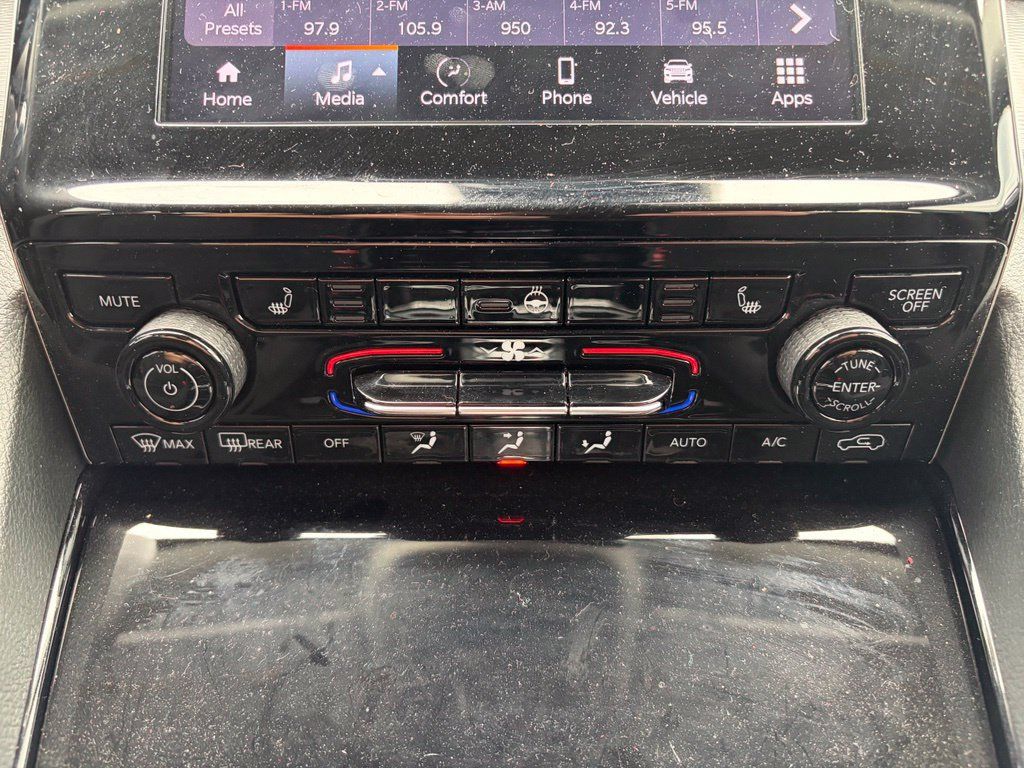 Used 2023 Jeep Grand Cherokee L Laredo w/ Luxury Tech Group I AWD/4WD image 33
